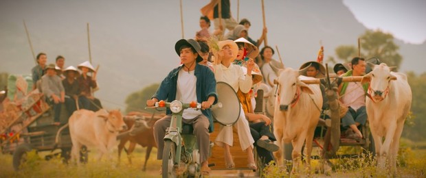 Phim Việt vừa trở lại rạp đã được khen đáng xem, dàn cast tạo nên tiệc diễn xuất đầy xúc động - Ảnh 9.