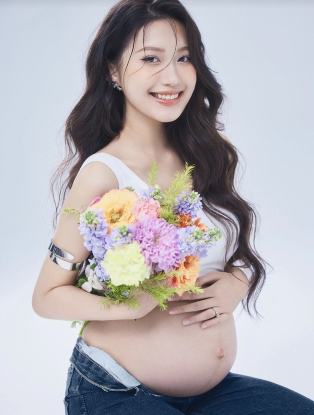 Mẹ bầu Doãn Hải My khoe visual đỉnh chóp