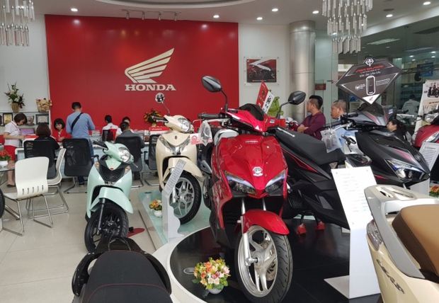 Giá xe máy Honda giảm sốc: SH, Vision rẻ đến ngỡ ngàng, có mẫu thấp hơn giá niêm yết cả chục triệu đồng - Ảnh 4. Giá xe máy Honda giảm sốc: SH, Vision rẻ đến ngỡ ngàng, có mẫu thấp hơn giá niêm yết cả chục triệu đồng - Ảnh 4.
