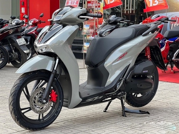 Giá xe máy Honda giảm sốc: SH, Vision rẻ đến ngỡ ngàng, có mẫu thấp hơn giá niêm yết cả chục triệu đồng - Ảnh 3. Giá xe máy Honda giảm sốc: SH, Vision rẻ đến ngỡ ngàng, có mẫu thấp hơn giá niêm yết cả chục triệu đồng - Ảnh 3.