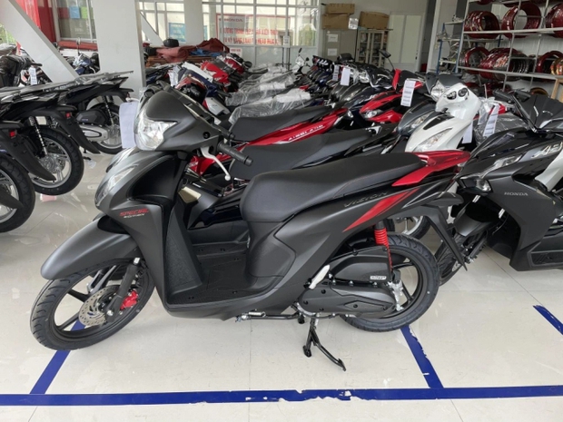 Giá xe máy Honda giảm sốc: SH, Vision rẻ đến ngỡ ngàng, có mẫu thấp hơn giá niêm yết cả chục triệu đồng - Ảnh 2. Giá xe máy Honda giảm sốc: SH, Vision rẻ đến ngỡ ngàng, có mẫu thấp hơn giá niêm yết cả chục triệu đồng - Ảnh 2.