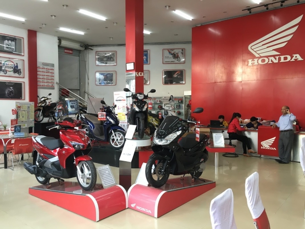 Giá xe máy Honda giảm sốc: SH, Vision rẻ đến ngỡ ngàng, có mẫu thấp hơn giá niêm yết cả chục triệu đồng - Ảnh 1. Giá xe máy Honda giảm sốc: SH, Vision rẻ đến ngỡ ngàng, có mẫu thấp hơn giá niêm yết cả chục triệu đồng - Ảnh 1.