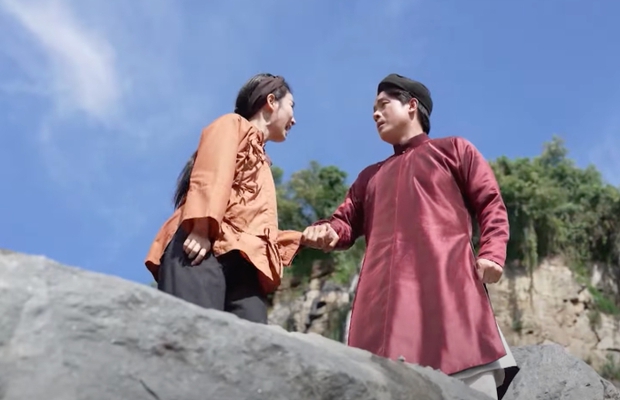 Cảnh nhảy vực giả trân