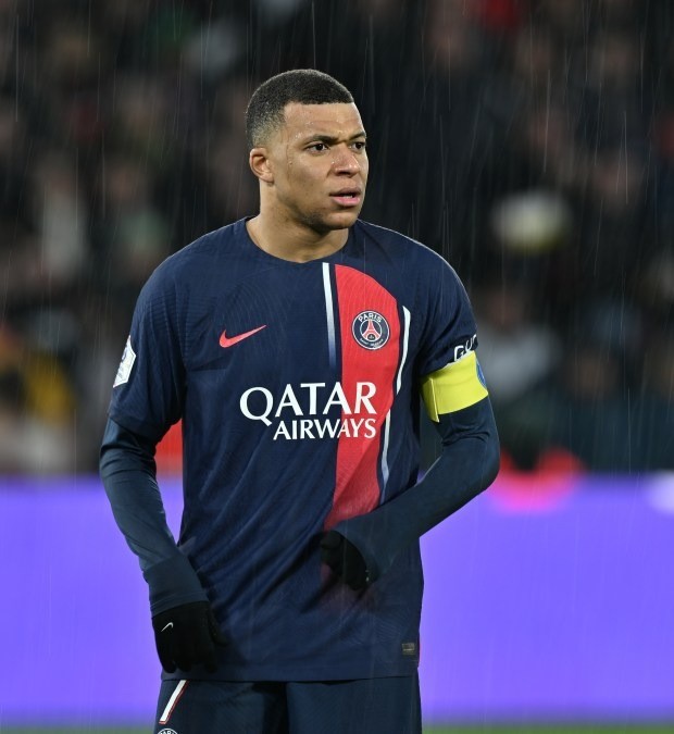 Gia đình Mbappe có động thái lạ tại Tây Ban Nha - Ảnh 1.