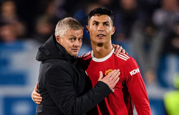 Solskjaer tiết lộ lý do Ronaldo làm khó Man Utd - Ảnh 1.