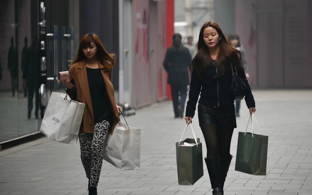 Nhiều phụ nữ Trung Quốc lựa chọn cuộc sống độc thân vì áp lực kinh tế - Ảnh 1.