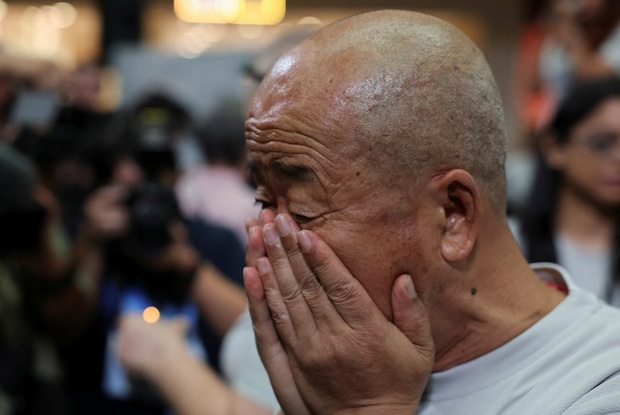 Tròn 10 năm MH370 mất tích: Người thân khóc nghẹn tại lễ tưởng niệm, cơn ác mộng kéo dài một thập kỷ chưa khép lại - Ảnh 11.