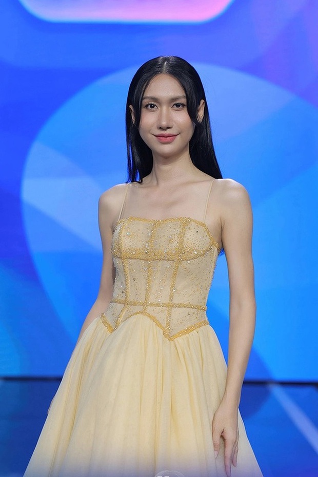 Chị đẹp Lynk Lee