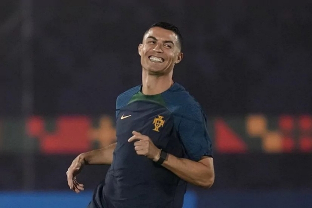 Ronaldo gây tranh cãi khi bình luận dạo vào bài đăng khiêu khích đối thủ, nhận về hàng chục nghìn tương tác - Ảnh 3.