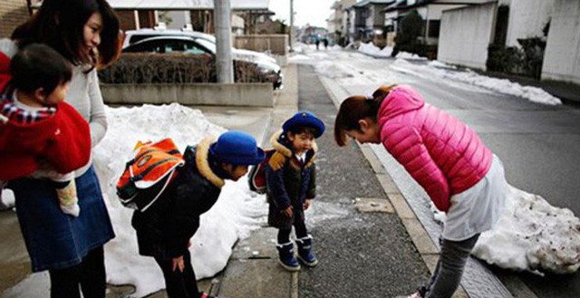 Giáo dục đạo đức là cốt lõi của xã hội Nhật Bản: Học làm người mọi lúc, mọi  nơi