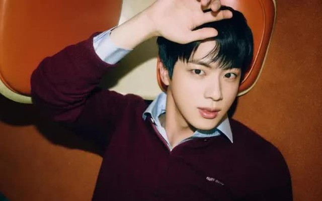 Bài hát mới của Jin (BTS) đã lọt Top 10 bảng xếp hạng toàn cầu của Spotify- Ảnh 1.