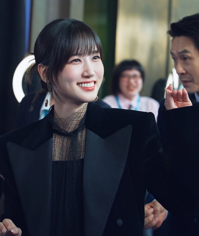 M&agrave;n ảnh H&agrave;n c&oacute; một mỹ nh&acirc;n trẻ m&atilde;i kh&ocirc;ng gi&agrave;, U55 vẫn quyến rũ ng&uacute;t ng&agrave;n khiến bao người ghen tị- Ảnh 6.