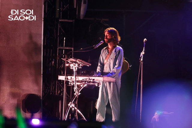 Imagine Dragons quá đỉnh: Mang cả World Tour đến 8WONDER, giọng hát live như "dát vàng lỗ tai" khiến fan Việt nghe mà sốc!- Ảnh 3.