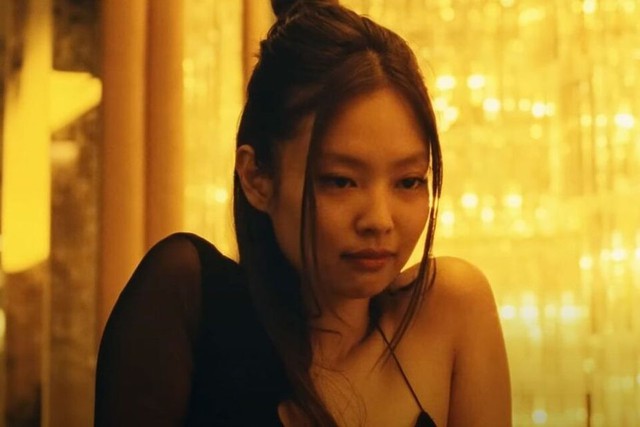 Khổ như Jennie (BLACKPINK), ngồi không cũng dính thị phi- Ảnh 3.