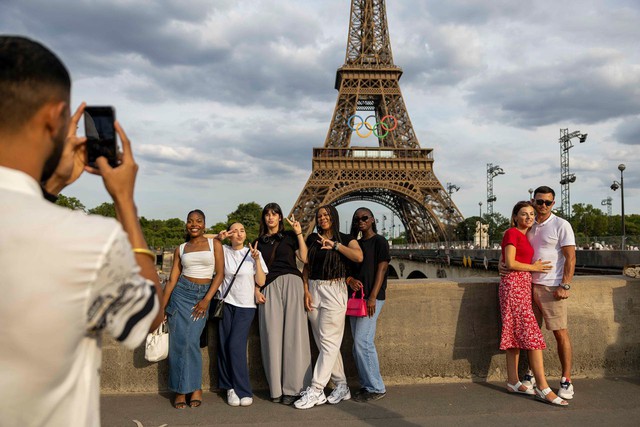 Không khí cực nóng trước khai mạc Olympic Paris “chưa từng có trong lịch sử”: Buổi lễ được mong đợi đối mặt với nguy cơ bất ngờ- Ảnh 2.