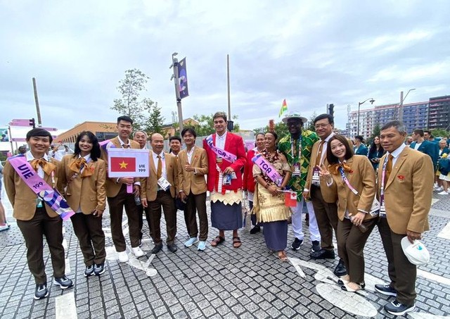 Olympic 2024 chính thức bắt đầu sau buổi lễ khai mạc chưa từng có!- Ảnh 30.