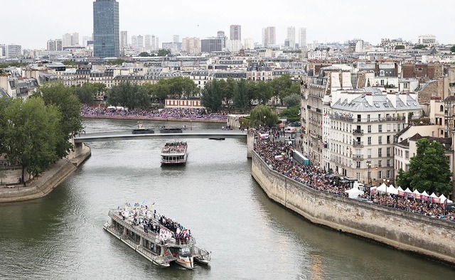 Toàn cảnh lễ khai mạc Olympic Paris hào nhoáng bên bờ sông: Vì sao đầu tư vô cùng hoành tráng nhưng vẫn không khiến thế giới thỏa mãn?- Ảnh 5.