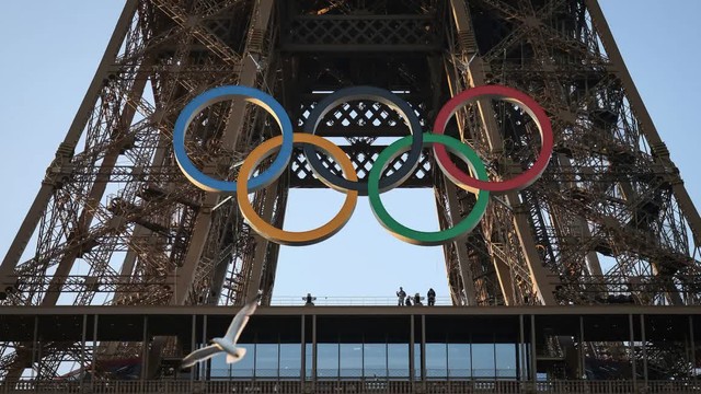 Tiết mục xúc động nhất lễ khai mạc Olympic Paris 2024: Lần đầu tiên trong lịch sử thể thao thế giới đạt được cột mốc đặc biệt này- Ảnh 6.