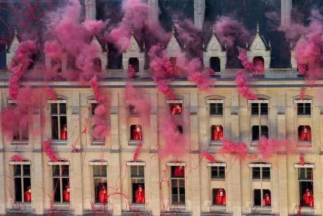 Lễ khai mạc Olympic Paris 2024: Một tham vọng lớn, rất nhiều táo bạo nhưng đầy sự hỗn loạn- Ảnh 3.