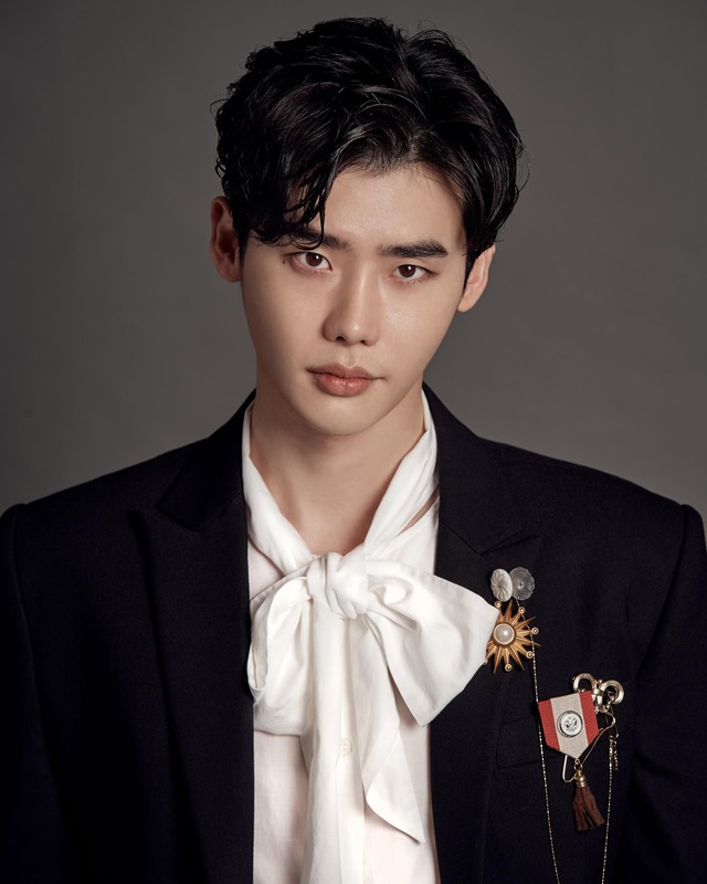 Cực HOT: Lee Jong Suk đang ở Đà Nẵng!- Ảnh 1.