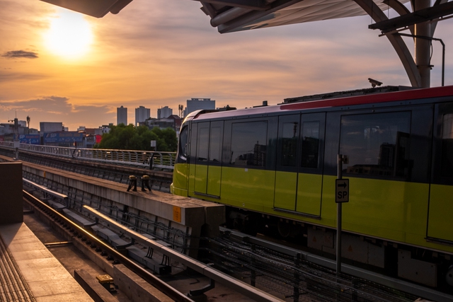 Tất tật trải nghiệm khi đi tàu metro Nhổn: Lưu ý cực quan trọng để có trải nghiệm thật "mượt", ngắm núi và hoàng hôn tuyệt đẹp trên tàu- Ảnh 16.