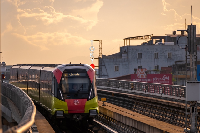 Tất tật trải nghiệm khi đi tàu metro Nhổn: Lưu ý cực quan trọng để có trải nghiệm thật "mượt", ngắm núi và hoàng hôn tuyệt đẹp trên tàu- Ảnh 17.