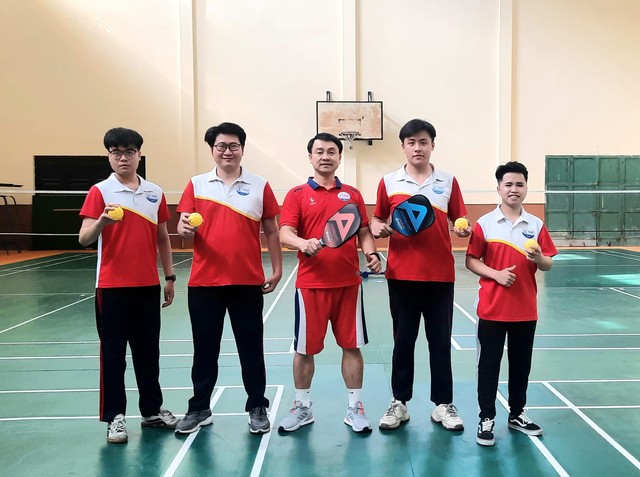 Pickleball giờ hot quá, có cả trường đại học đưa vào chương trình giảng dạy rồi!- Ảnh 1.