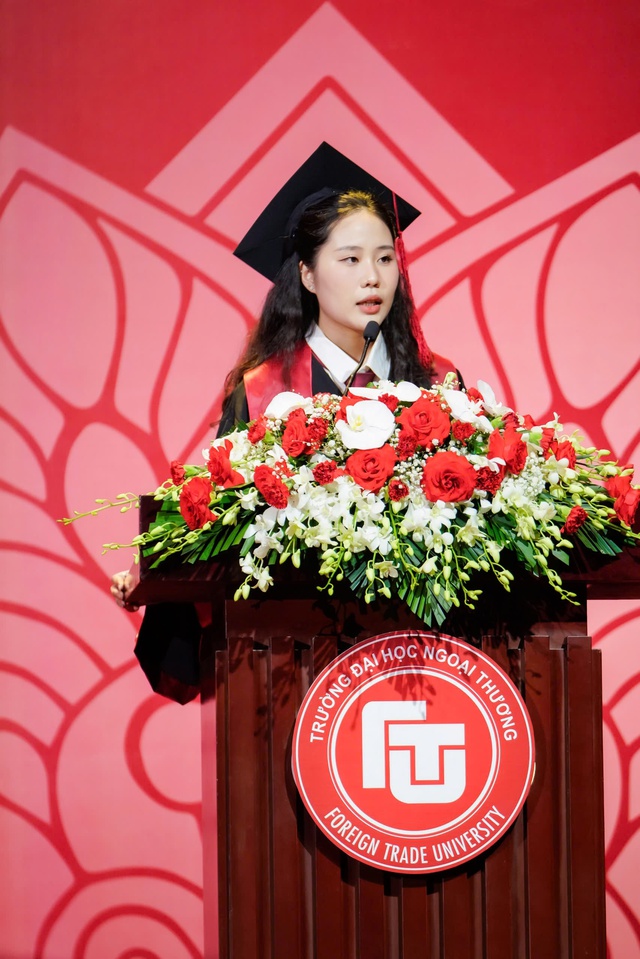 Top 2 người tên Khánh Linh mà ai cũng tin tưởng: Nắm tay nhau tốt nghiệp "Harvard Việt Nam" với GPA tuyệt đối!- Ảnh 2.