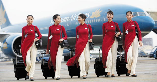 Xôn xao tin Vietnam Airlines đổi đồng phục tiếp viên: Bùng nổ tranh cãi, người khen kẻ chê đủ cả- Ảnh 15.