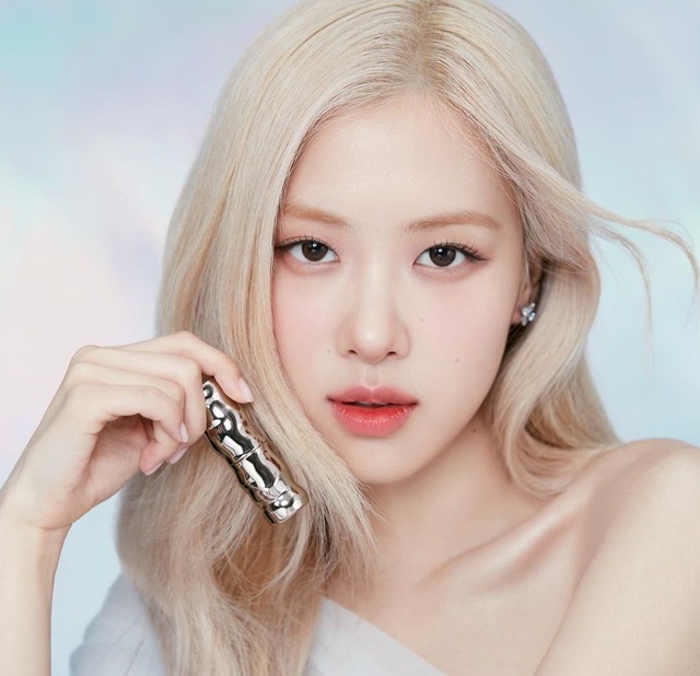 Câu trả lời cho nghi vấn Rosé (BLACKPINK) trùng tu mắt- Ảnh 3.