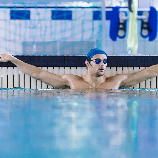 Olympic athlete caught sleeping in the park turns out to be the world's most attractive swimmer, with a face like a movie star and a body that everyone admires - Photo 7.