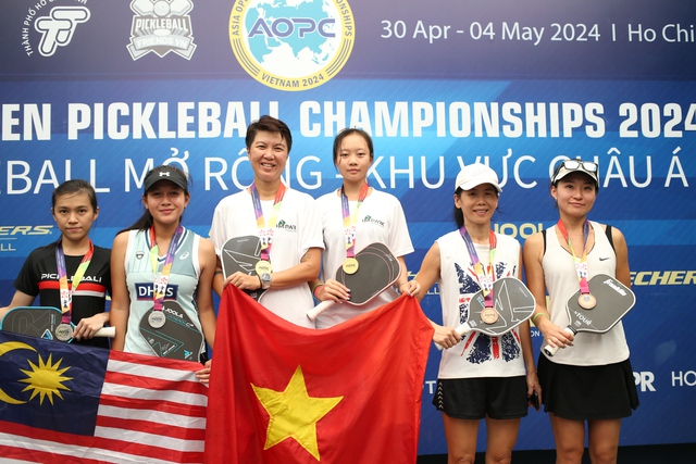 VĐV pickleball trẻ nhất Việt Nam - Sophia Phương Anh: Vừa học, vừa theo đuổi pickleball, "gây sốt" sau trận đấu giao lưu ấn tượng cùng "trai đẹp" Marcel Chan- Ảnh 6.