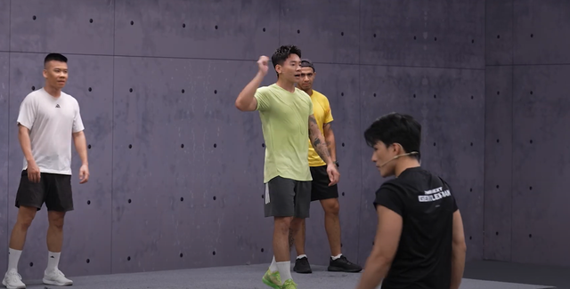Hương Giang công khai tình tứ, kè kè bên người yêu ngay trên sóng- Ảnh 6. Hương Giang công khai tình tứ, kè kè bên người yêu ngay trên sóng- Ảnh 6.