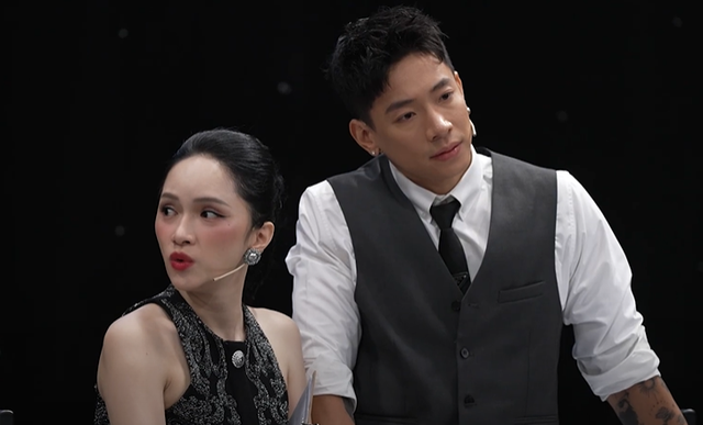 Hương Giang công khai tình tứ, kè kè bên người yêu ngay trên sóng- Ảnh 3. Hương Giang công khai tình tứ, kè kè bên người yêu ngay trên sóng- Ảnh 3.