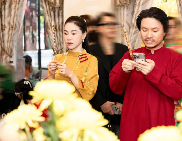Clip bà Phạm Kim Dung thái độ căng thẳng với Hoa hậu Lê Hoàng Phương- Ảnh 3. Clip bà Phạm Kim Dung thái độ căng thẳng với Hoa hậu Lê Hoàng Phương- Ảnh 3.