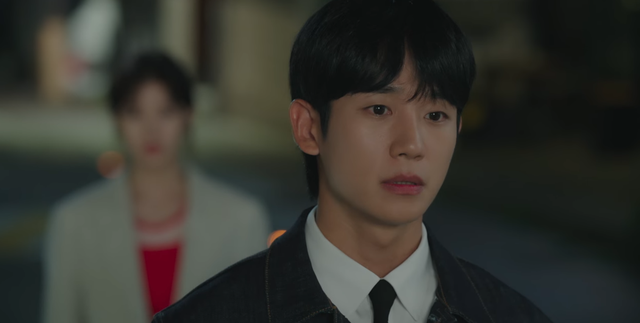 Love Next Door tập 6: Jung Hae In khoe body siêu “mlem”, Jung So Min phát hiện bí mật của cậu bạn thân- Ảnh 6.