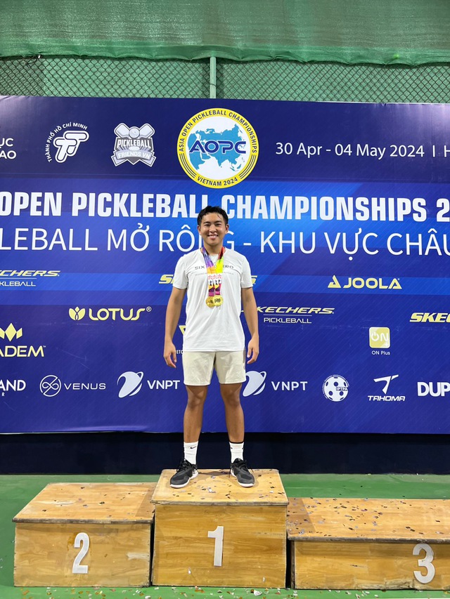 Trai đẹp top 1 Pickleball châu Á: Phụ nữ diện đồ đẹp ra sân là điều đáng tôn trọng- Ảnh 1.