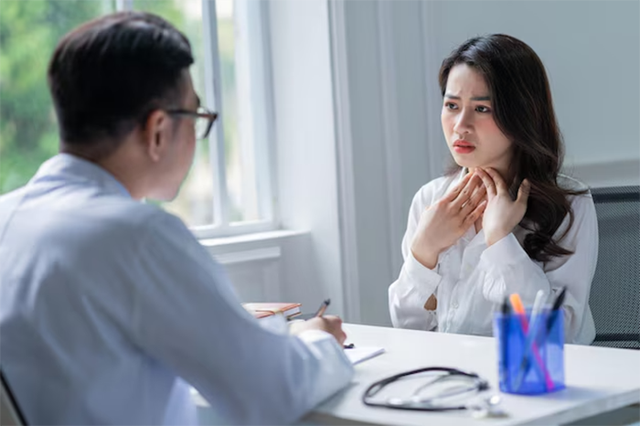 asian-male-doctor-examining-patient-clinic296537-5170-1727345551269546597072.png