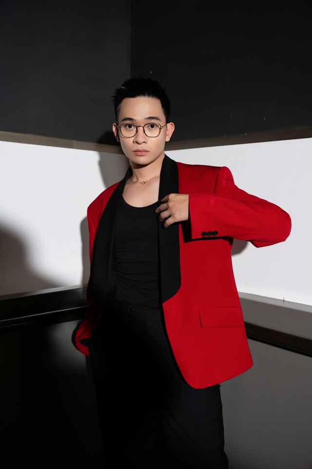 Lần đầu tiên tại thảm đỏ Gala WeChoice Awards: MC Quang Huy và người đẹp Quỳnh Lương “song kiếm hợp bích”, hứa hẹn sẽ cực bùng nổ!- Ảnh 4.