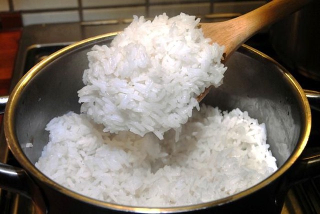 Ăn cơm nguội theo kiểu “lạ đời” suốt 1 tháng, một thứ của cô gái thay đổi- Ảnh 2. Ăn cơm nguội theo kiểu “lạ đời” suốt 1 tháng, một thứ của cô gái thay đổi- Ảnh 2.
