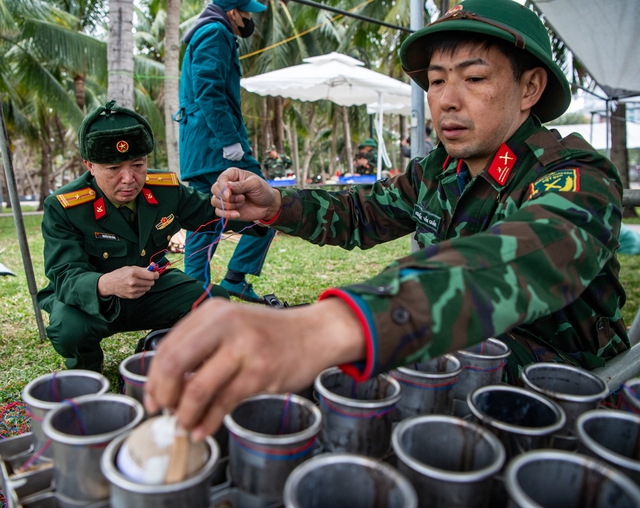 Bên trong trận địa pháo hoa ở Hà Nội: Tất cả đã sẵn sàng cho đêm giao thừa rực rỡ- Ảnh 10.