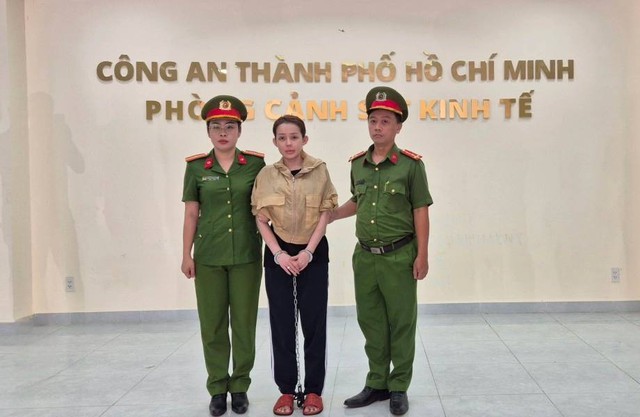 Ngân 98 liên tục gây sốc- Ảnh 1.