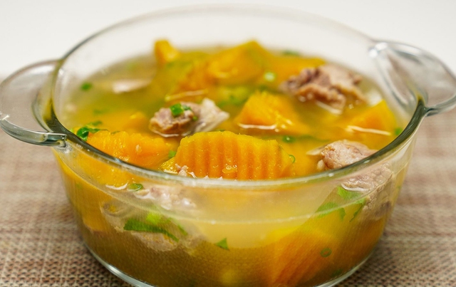 Nữ giáo viên trẻ tự "rước" UNG THƯ GAN vào người vì kiểu ăn bí đỏ gia đình Việt nào cũng từng làm- Ảnh 1.
