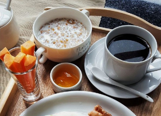 5 thứ bụng đ&oacute;i cồn c&agrave;o, cổ họng kh&aacute;t kh&ocirc; cũng TUYỆT ĐỐI kh&ocirc;ng động v&agrave;o khi vừa thức dậy: Dạ d&agrave;y, thực quản đều rất "sợ"- Ảnh 2.