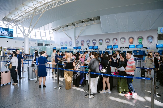 Sự thật về “ông trùm” du lịch người Hà Nội, tự mở hãng bay 6000 tỷ cạnh tranh với Vietjet và Vietnam Airlines- Ảnh 3. Sự thật về “ông trùm” du lịch người Hà Nội, tự mở hãng bay 6000 tỷ cạnh tranh với Vietjet và Vietnam Airlines- Ảnh 3.