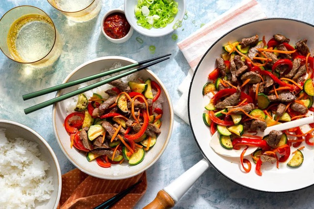 Chăm ăn 4 loại quả này từ bây giờ thì tới ngoài 40 tuổi vẫn trẻ - khỏe - đẹp: Chợ Việt bán la liệt, chẳng hề đắt đỏ- Ảnh 2.