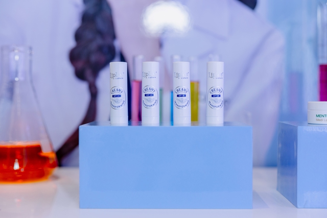 Quang H&ugrave;ng MasterD, Lọ Lem & Mai Ch&iacute; C&ocirc;ng khiến Gen Z b&ugrave;ng nổ trong sự kiện &ldquo;LipIce - N&acirc;ng tầm khoa học, dưỡng m&ocirc;i tốt hơn&rdquo;- Ảnh 4.