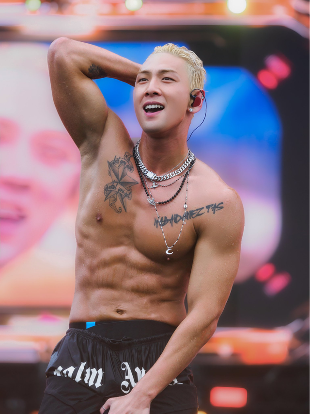 Concert Việt cuối năm quá đã: G-Dragon làm nóng Hà Nội, WATERBOMB 2025 khiến TP.HCM “ướt sũng” trong bão nhạc- Ảnh 3.