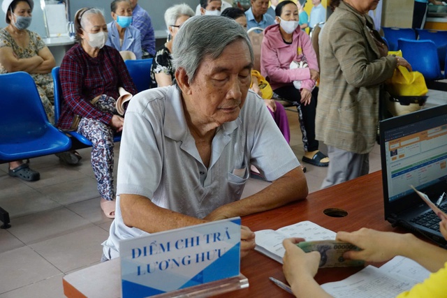 Công an phát cảnh báo mới đến người hưởng chế độ hưu trí, bảo hiểm xã hội- Ảnh 1.