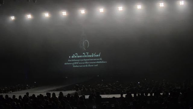 Cảnh tượng "phủ đen" chưa từng có tại concert BLACKPINK- Ảnh 8. Cảnh tượng "phủ đen" chưa từng có tại concert BLACKPINK- Ảnh 8.